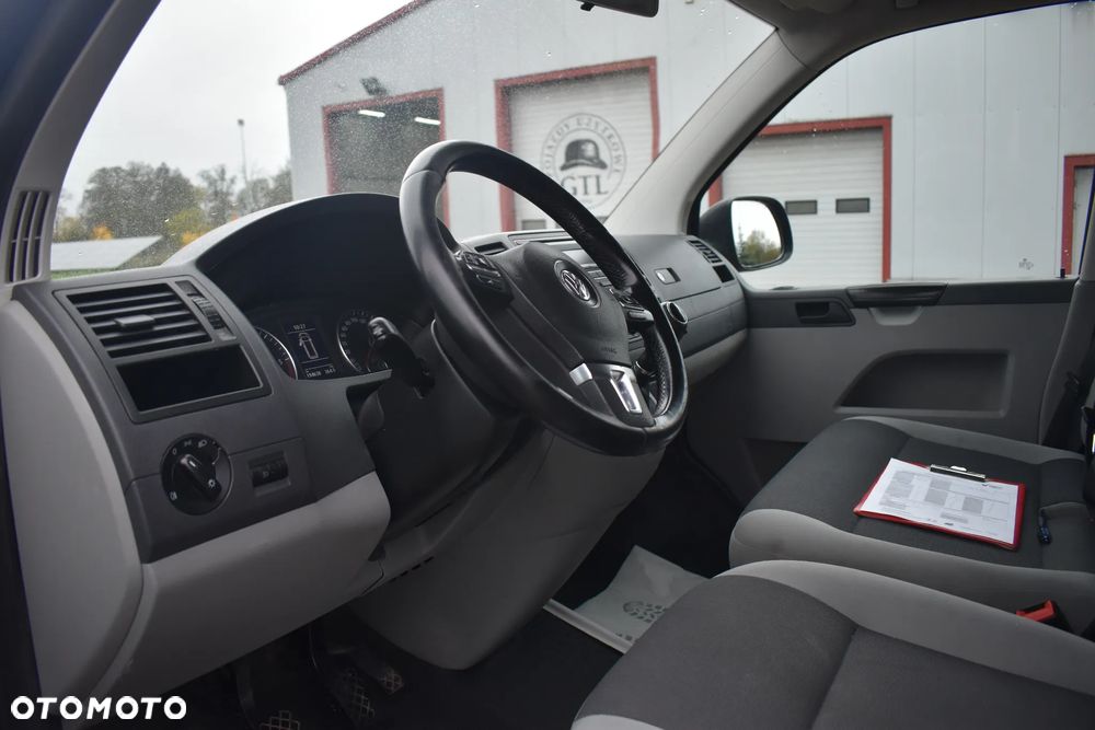 Volkswagen Transporter - 21