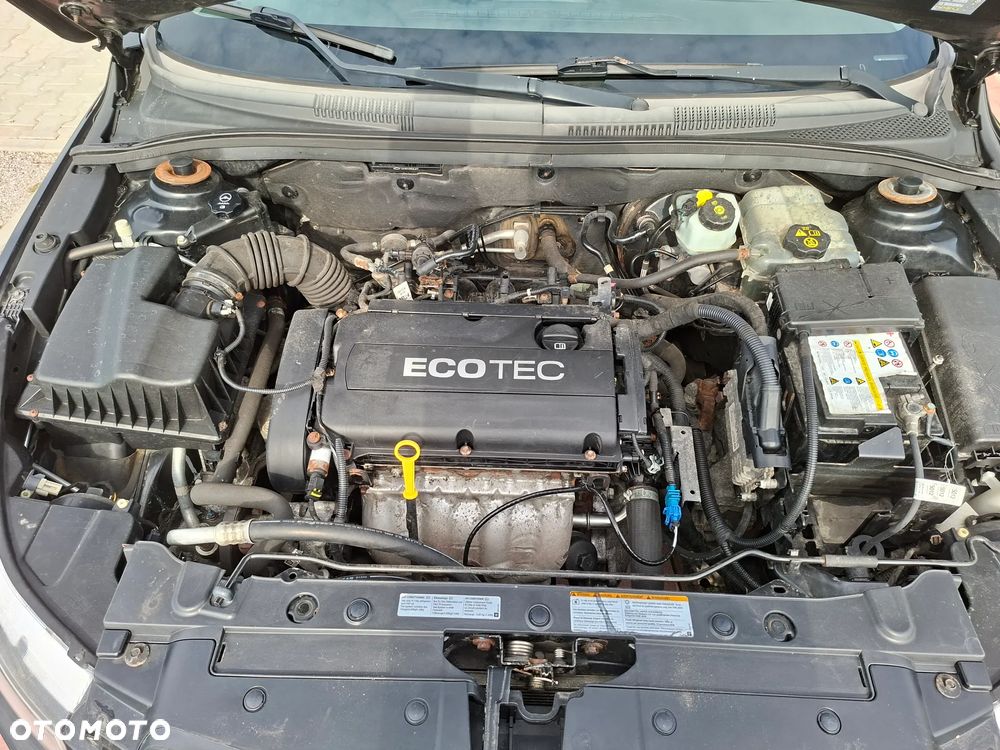 Chevrolet Cruze 1.6 - 12