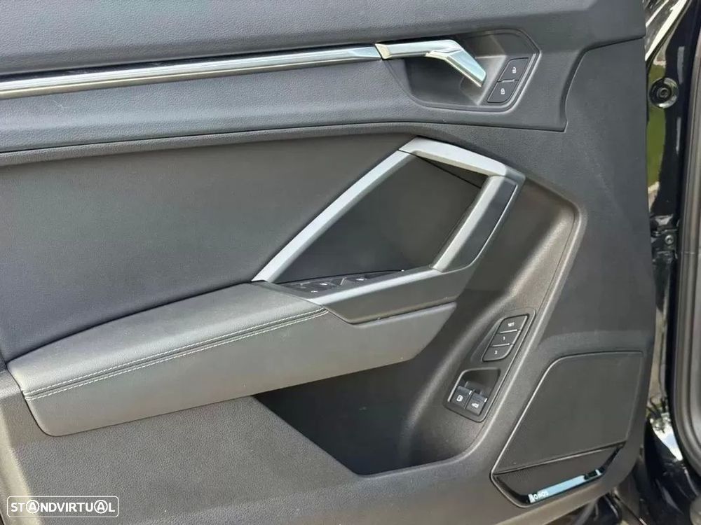 Audi Q3 45 TFSIe S tronic S line - 16