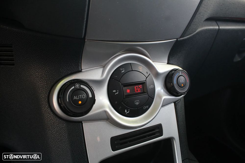 Ford Fiesta 1.25 Titanium 124g - 29