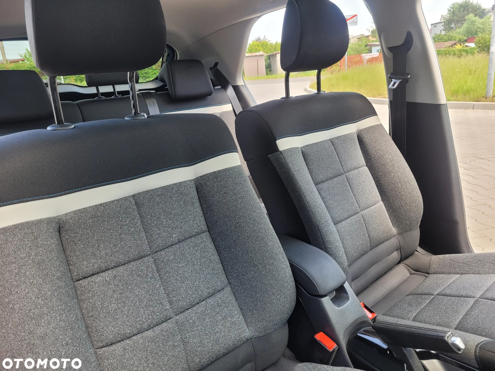 Citroën C4 Cactus 1.2 PureTech GPF Shine S&S - 37
