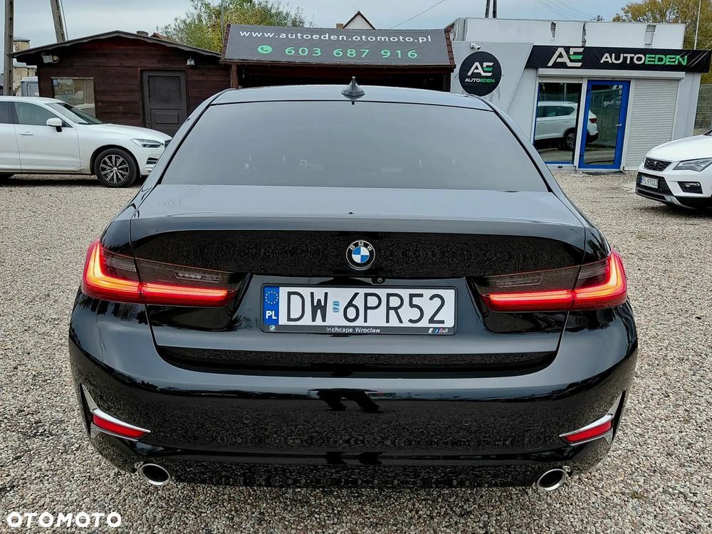 BMW Seria 3 320d xDrive Luxury Line sport - 17