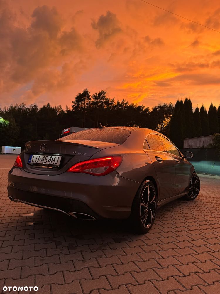 Mercedes-Benz CLA 250 4-Matic - 8