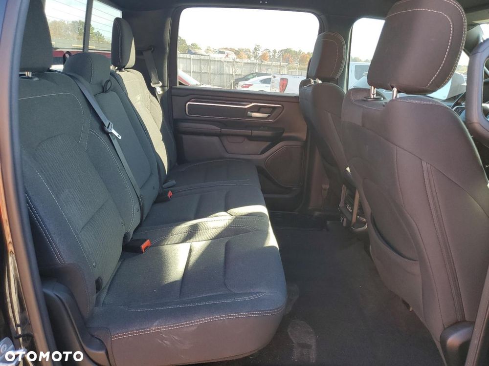 RAM 1500 5.7 Crew Cab Bighorn - 9