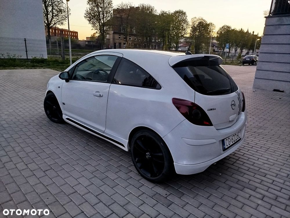 Opel Corsa 1.4 16V Sport - 4