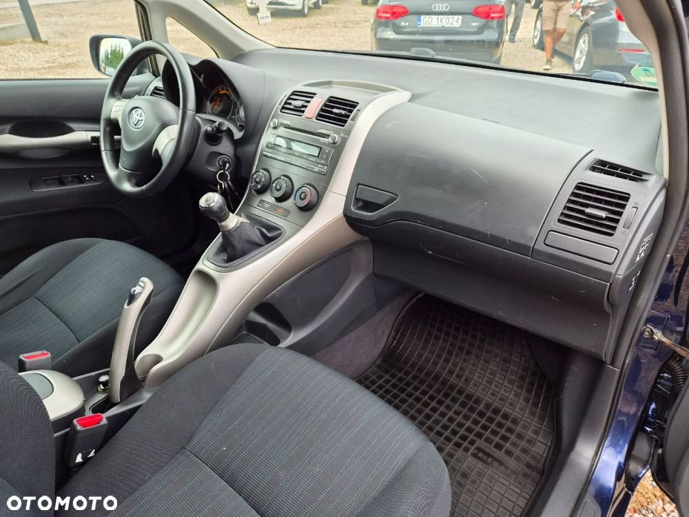 Toyota Auris 1.6 VVT-i Team - 18