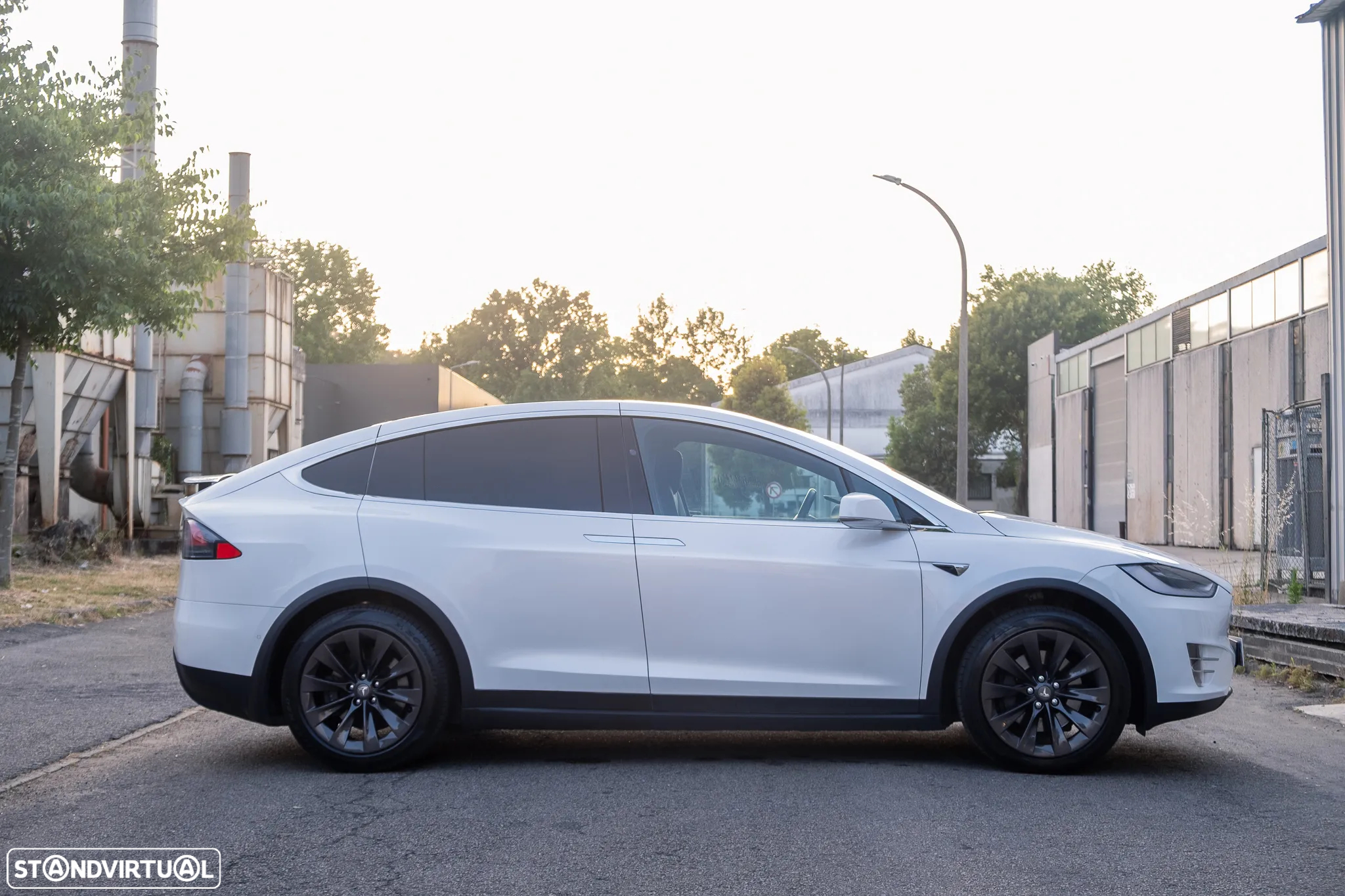 Tesla Model X 100 kWh Long Range AWD - 4