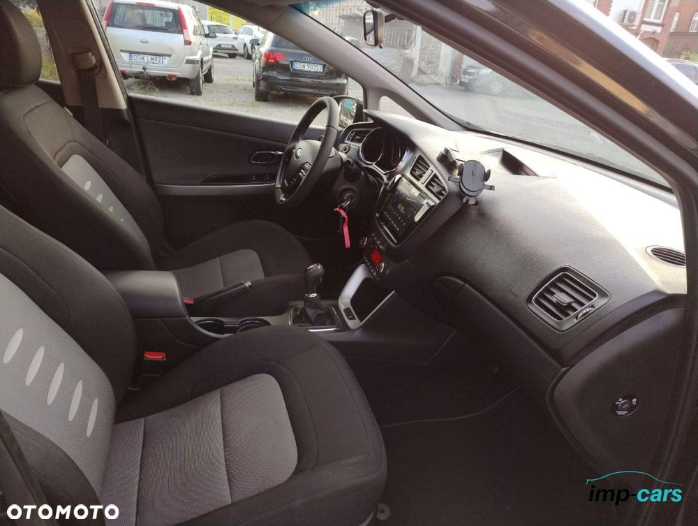 Kia Ceed - 14