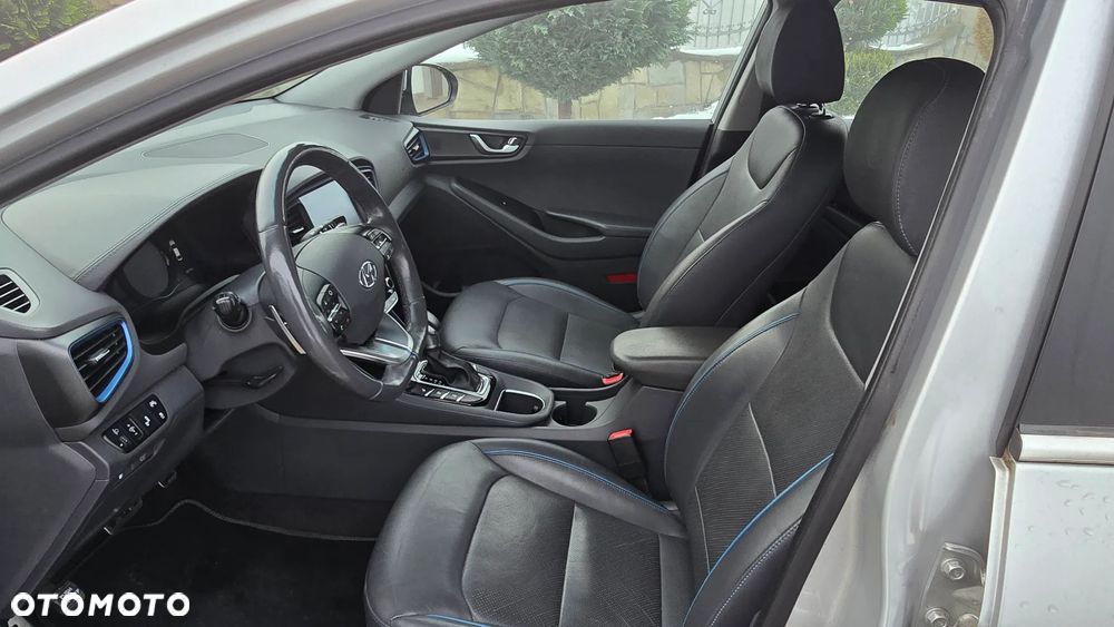 Hyundai IONIQ 1.6 GDI Premium - 22