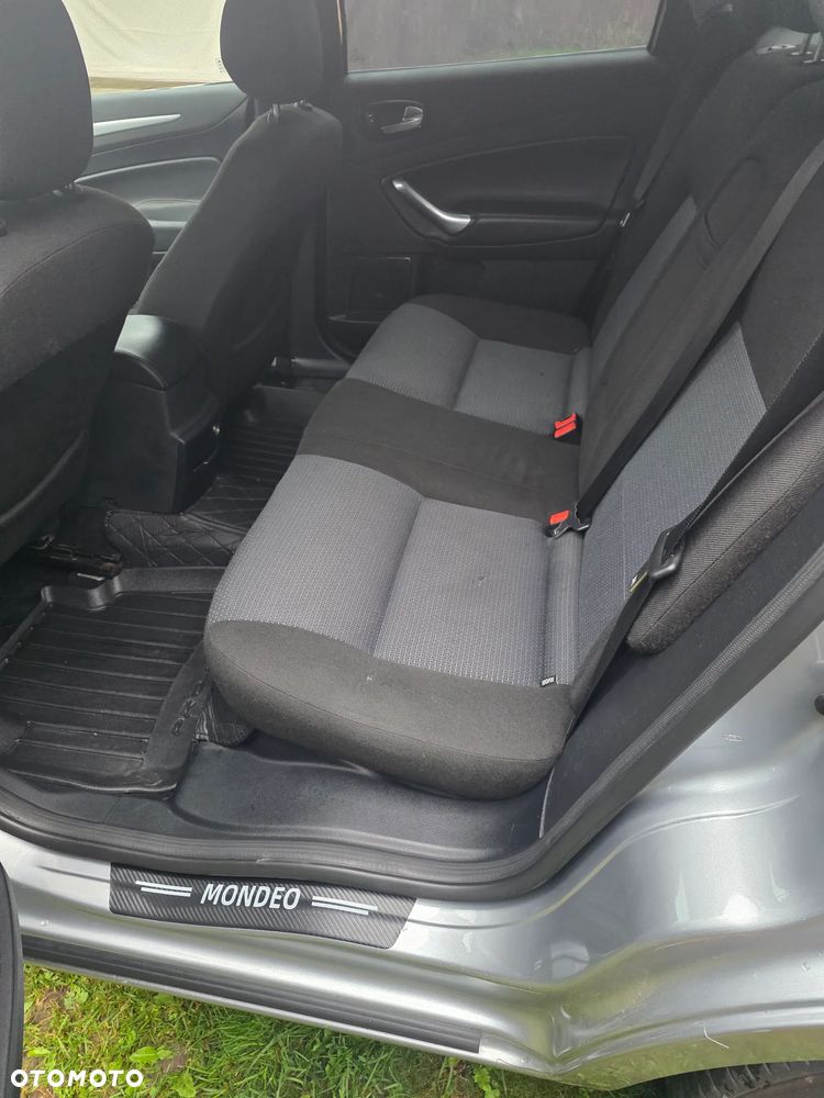Ford Mondeo 2.0 TDCi Titanium - 9