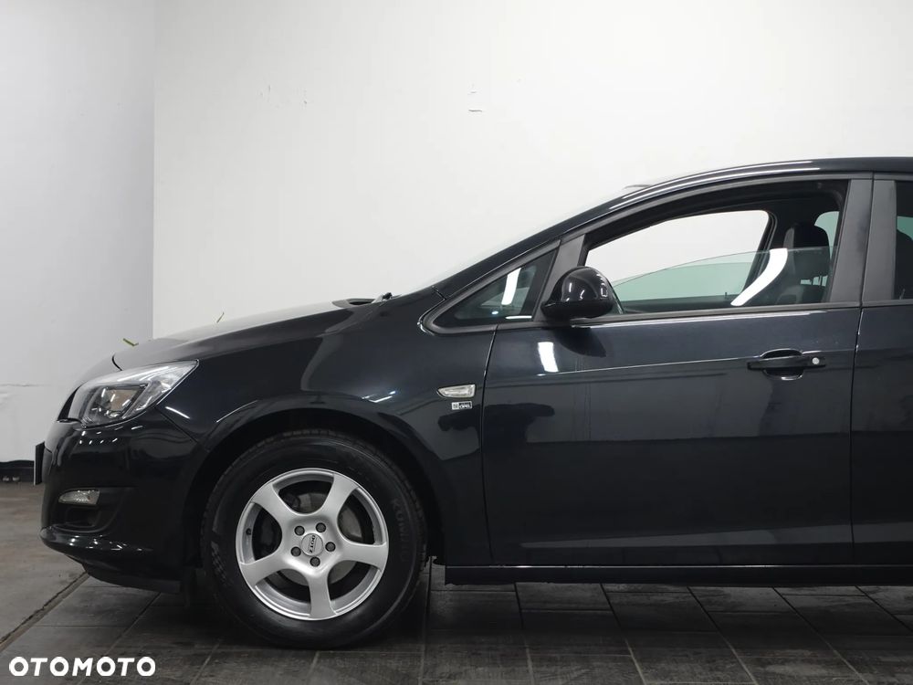 Opel Astra 1.4 150 Jahre - 17