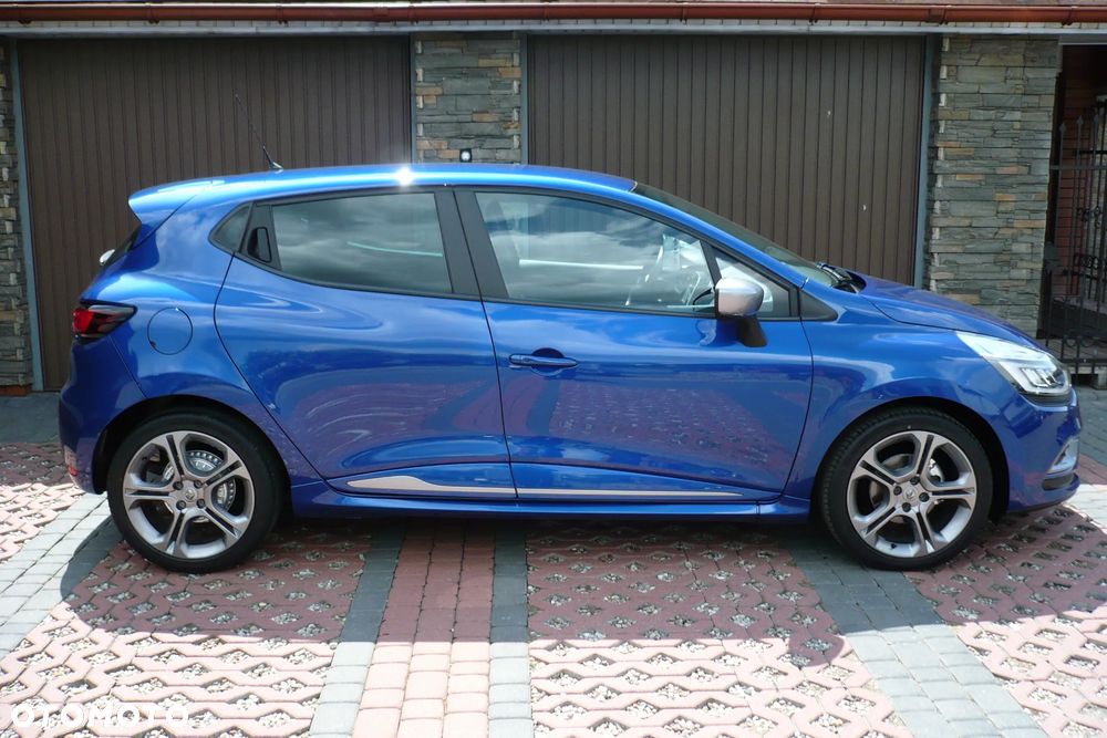 Renault Clio - 6