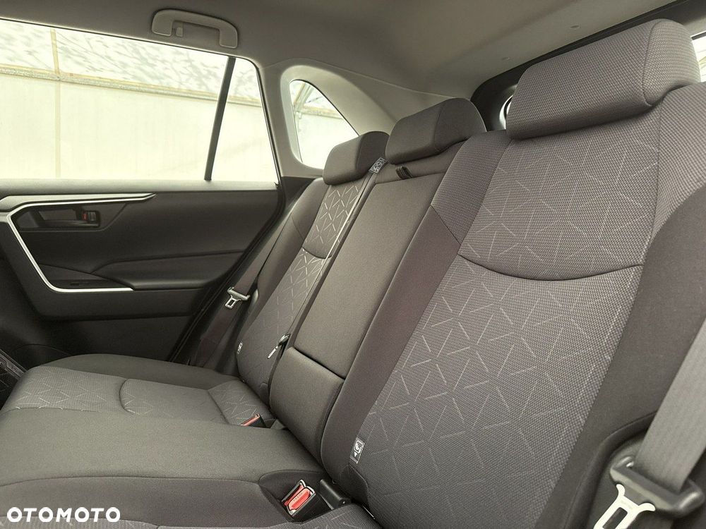 Toyota RAV4 - 18