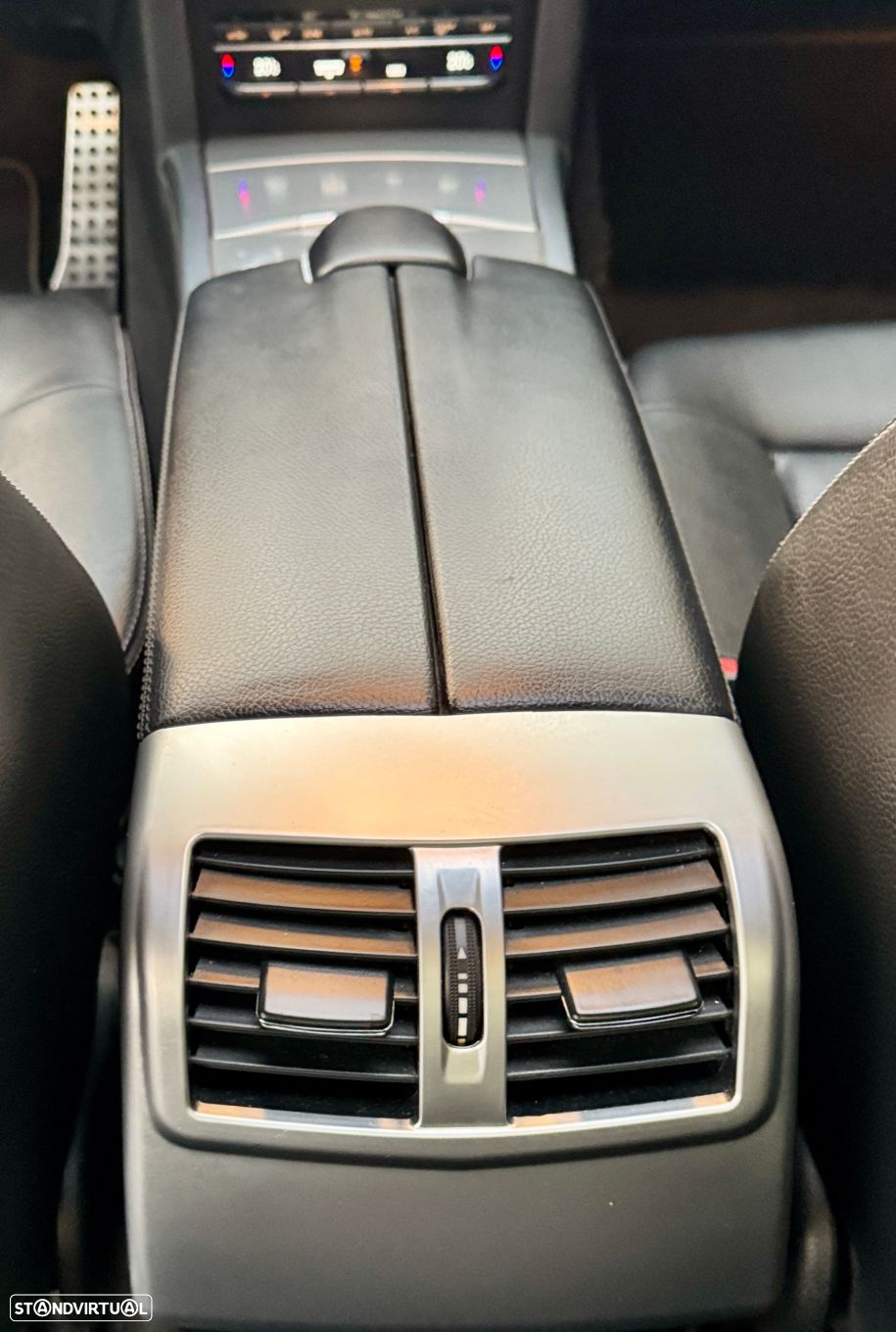 Mercedes-Benz E 300 Bluetec Hybrid Avantgarde - 23