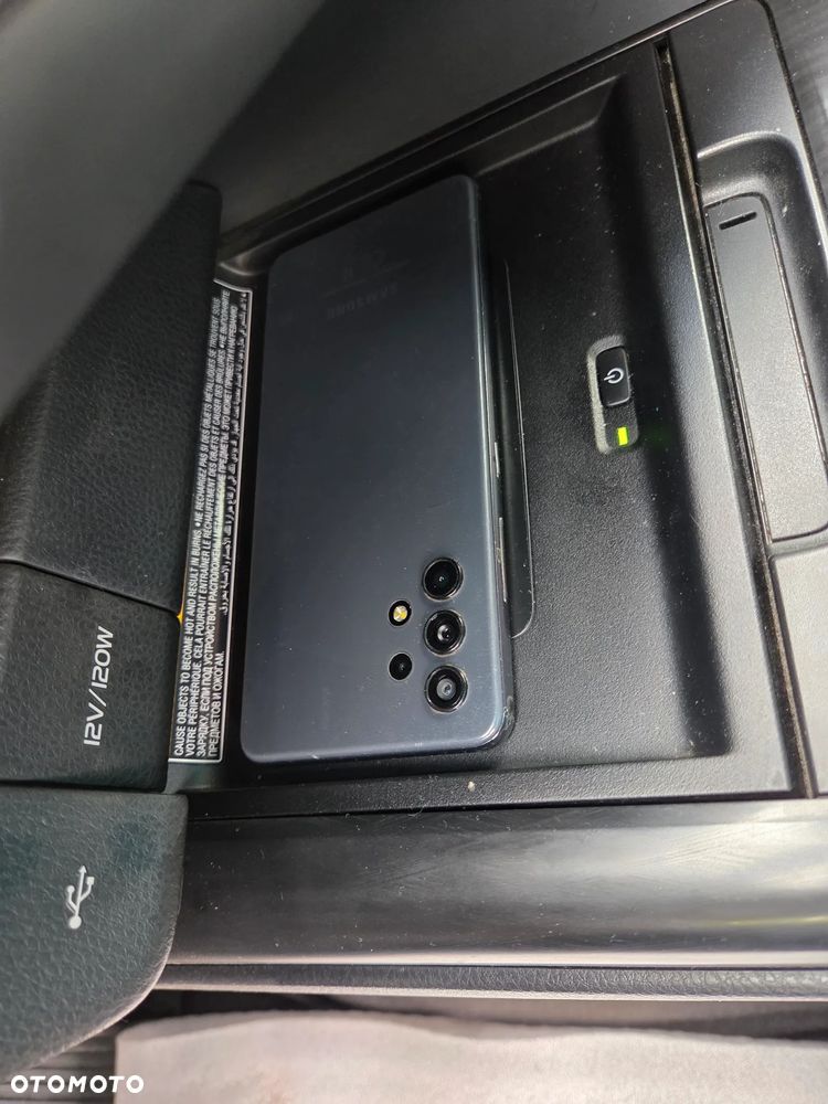 Toyota Camry 2.5 Hybrid Executive CVT - 11