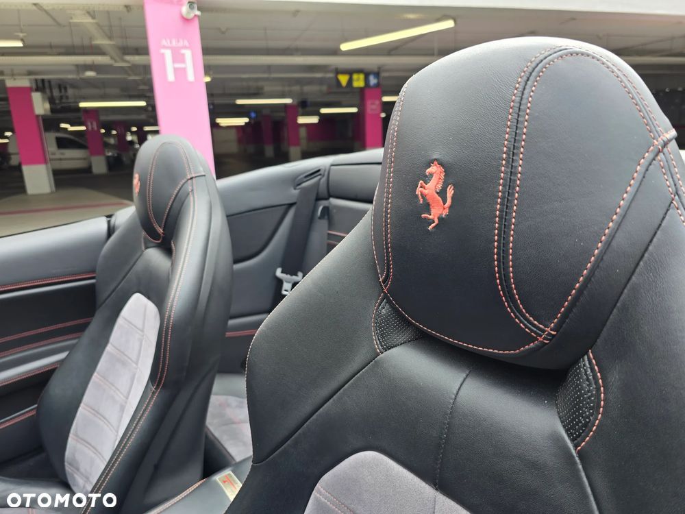 Ferrari California T - 21