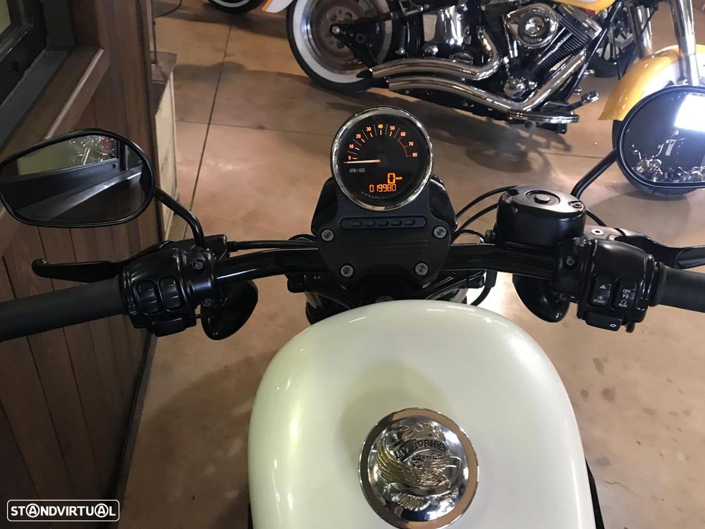 Harley-Davidson Sportster XL 883 Iron - 3