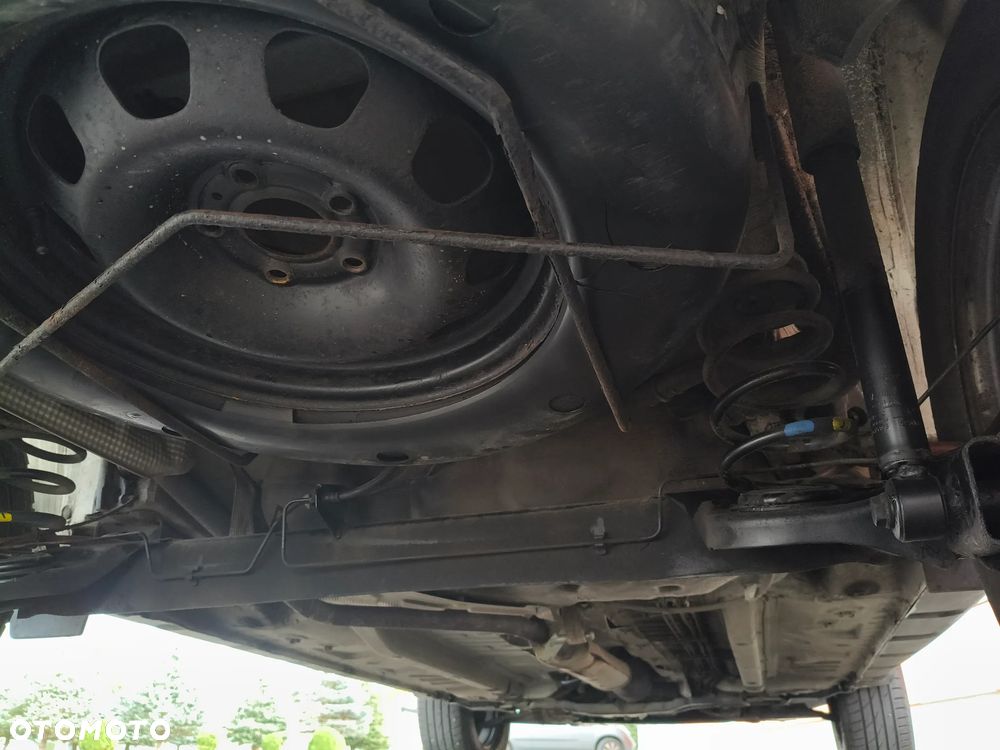 Dacia Duster 1.6 16V 4x2 - 37