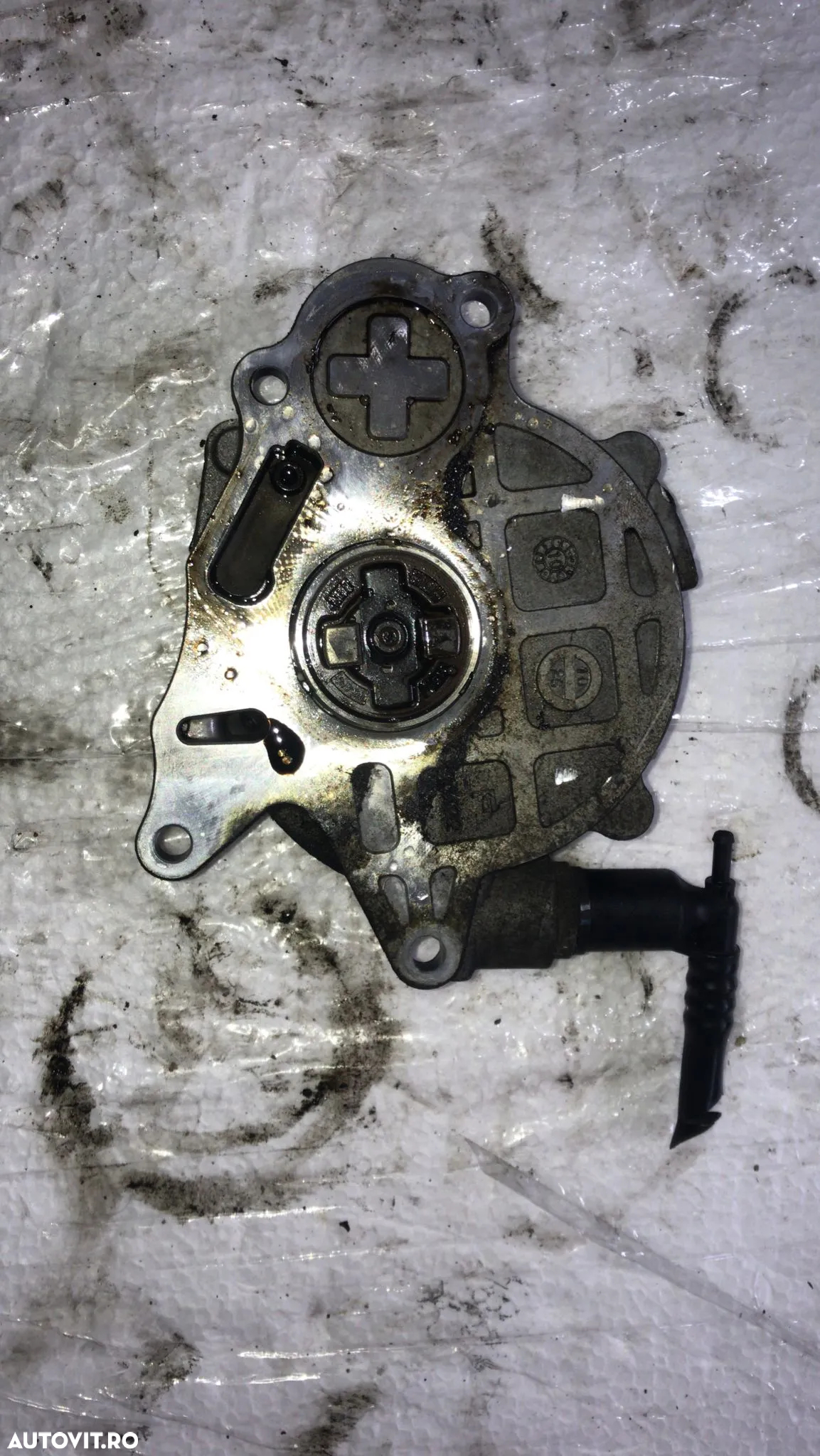 Pompa vacuum 1.6/2.0 Audi A3 A6 C6, VW POLO NEW BEETLE, PASSAT B7, GOLF 6 03l145100 Pompa vacuum 1.6/2.0 Audi A3 A6 C6, VW POLO NEW BEETLE, PASSAT B7, GOLF 6 03l145100 - 3