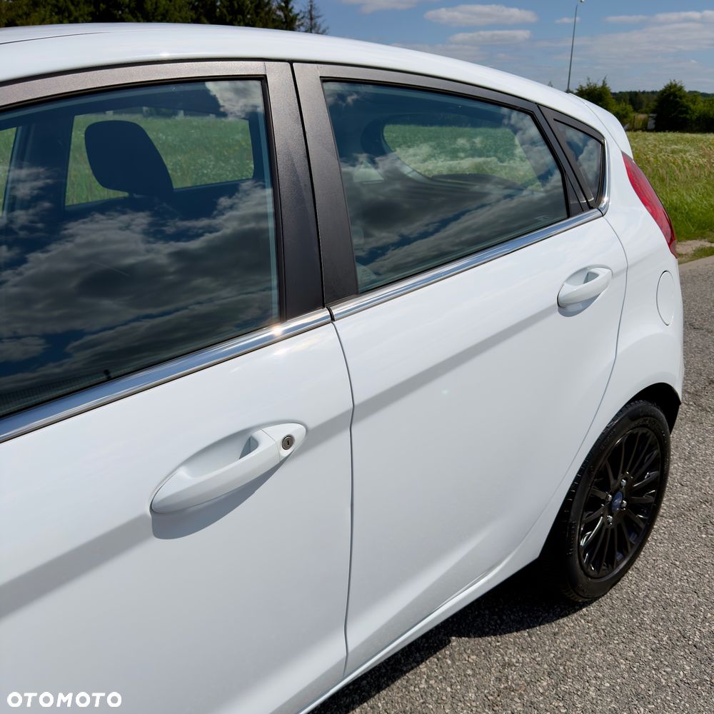 Ford Fiesta 1.5 TDCi Celebration - 32