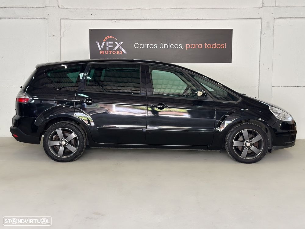 Ford S-Max 2.0 TDCi Titanium 7L - 16