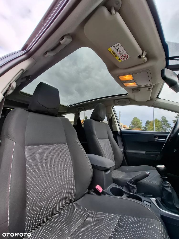 Toyota Auris 2.0 D-4D Prestige - 19