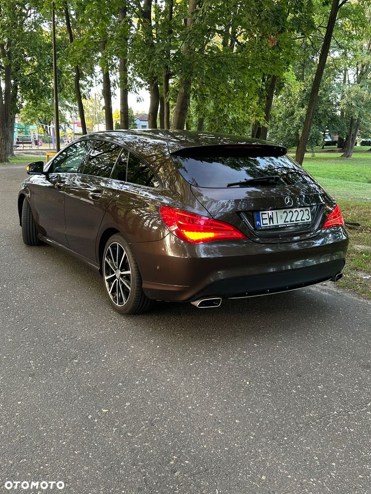 Mercedes-Benz CLA 200 Urban - 17
