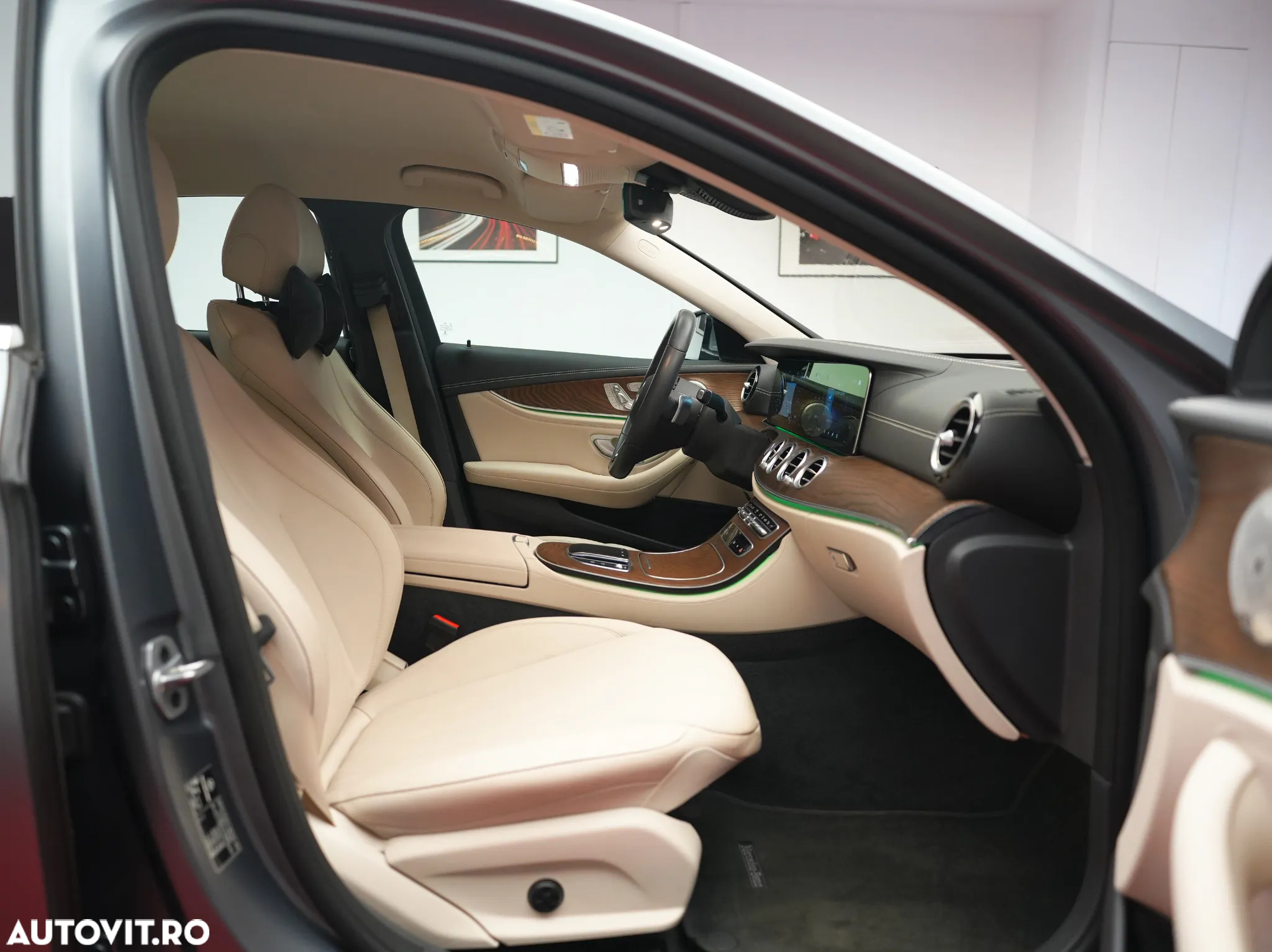 Mercedes-Benz E 300e 9G-TRONIC - 22