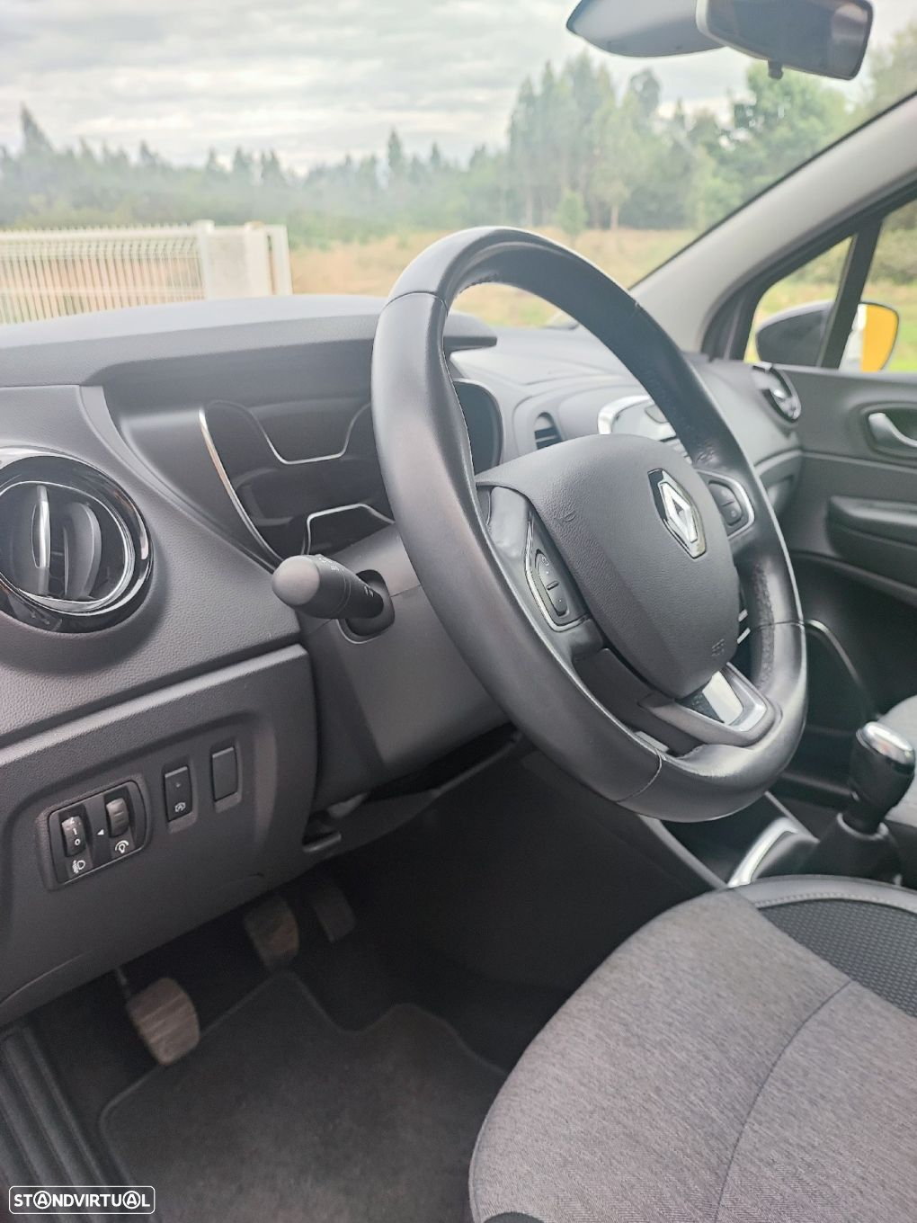 Renault Captur 0.9 TCE Exclusive - 23