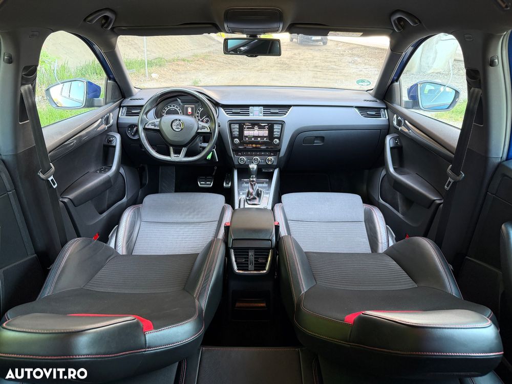 Skoda Octavia 2.0 TDI DSG RS - 8