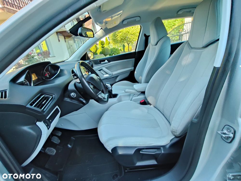 Peugeot 308 HDi FAP 92 Active - 28