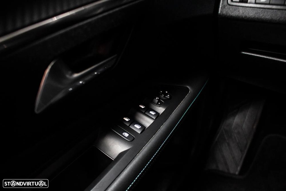 Peugeot 3008 1.6 Hybrid Allure e-EAT8 - 19