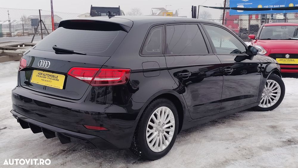 Audi A3 1.6 TDI ack (clean diesel) S line Sportpaket - 11