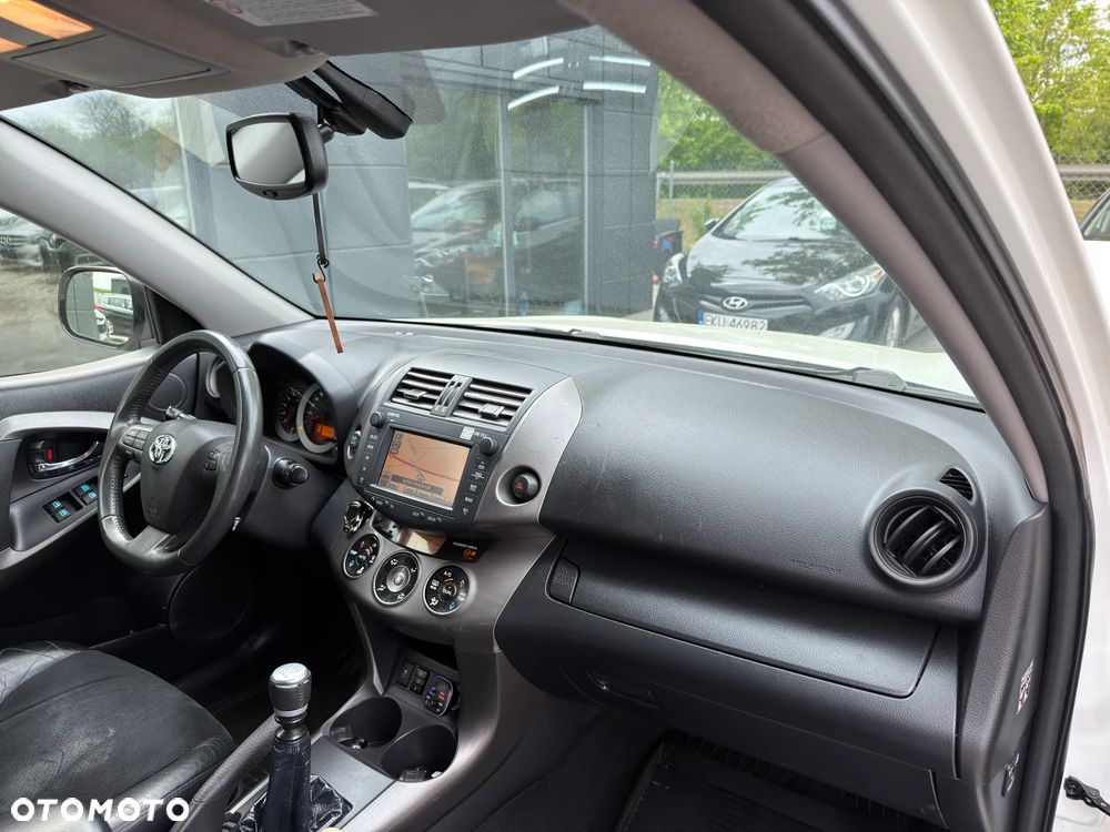 Toyota RAV4 2.0 4x4 - 29