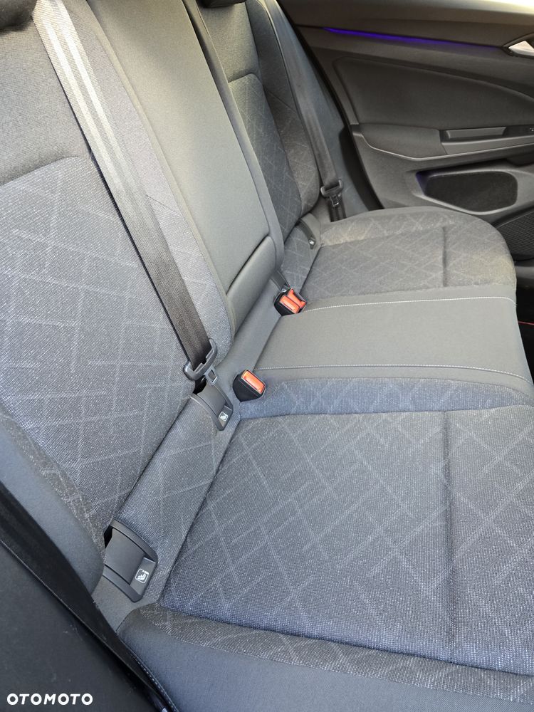 Volkswagen Golf 2.0 TDI SCR DSG Style - 26