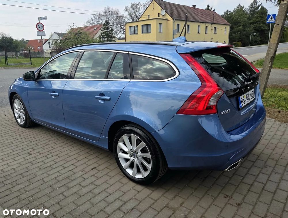 Volvo V60 D4 Geartronic Summum - 6