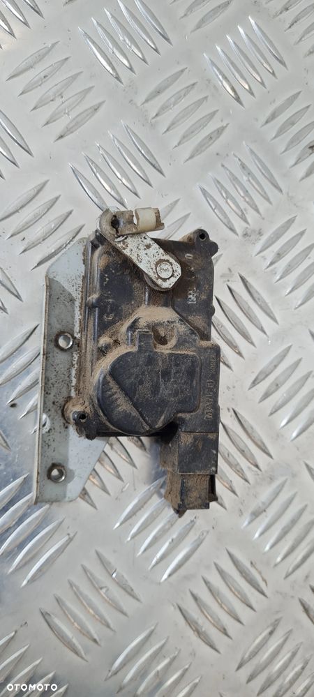 Hyundai Galloper Siłownik Nastawnik Zamka Klapy Bagażnika - 1