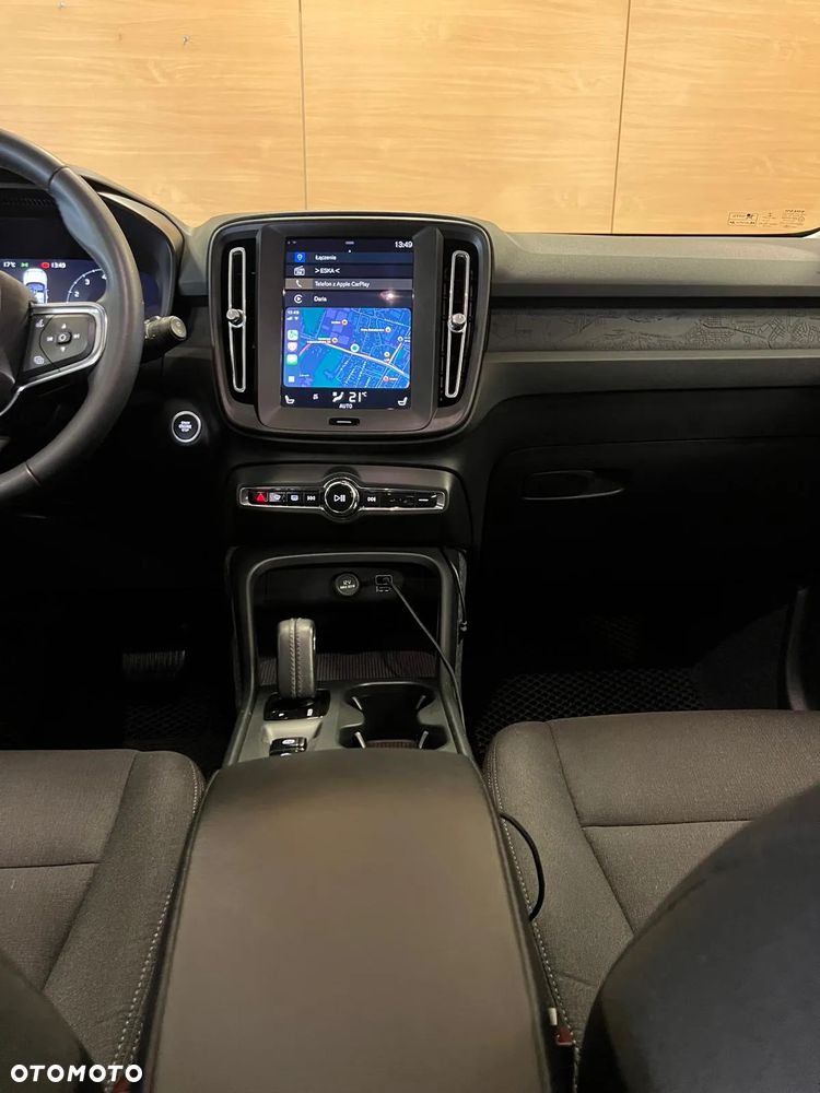 Volvo XC 40 T3 Momentum Pro - 20