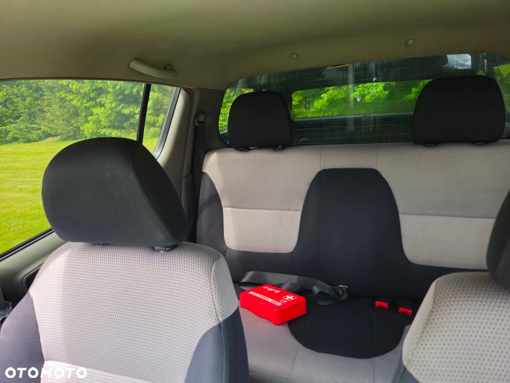 Mitsubishi L200 - 12