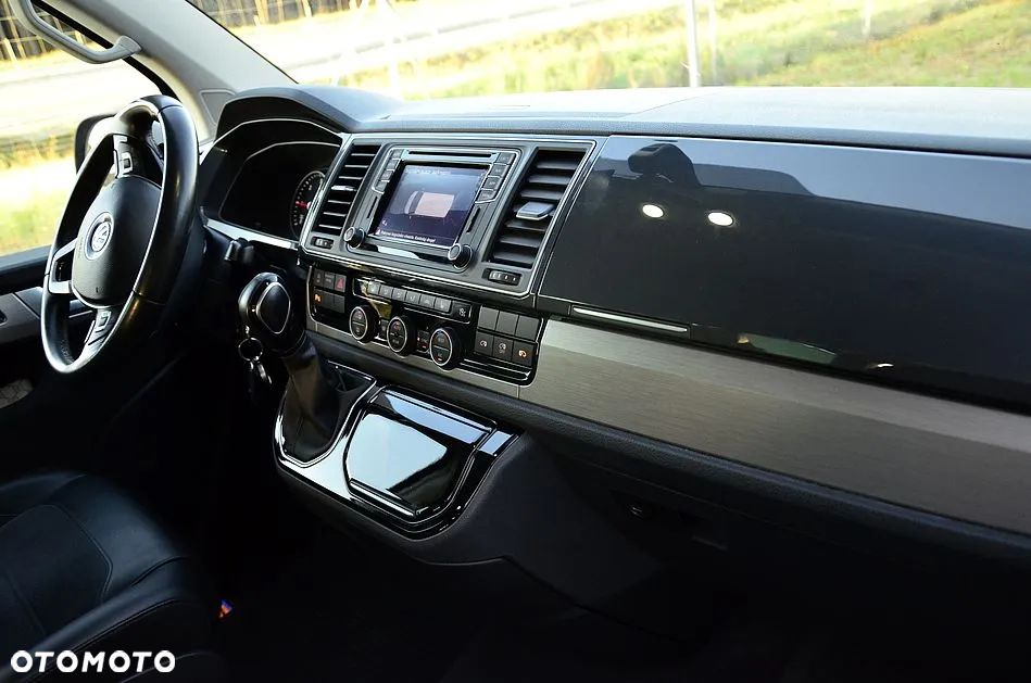 Volkswagen Multivan - 14
