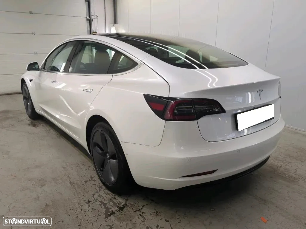 Tesla Model 3 Standard Range Plus RWD - 3