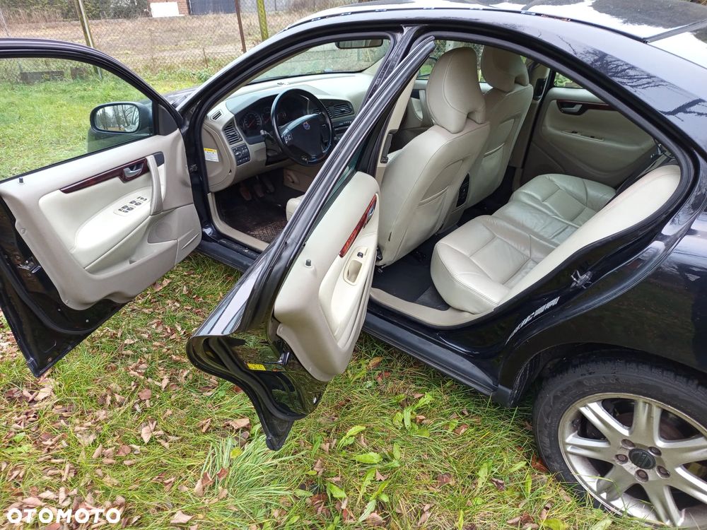 Volvo S60 2.4 - 15