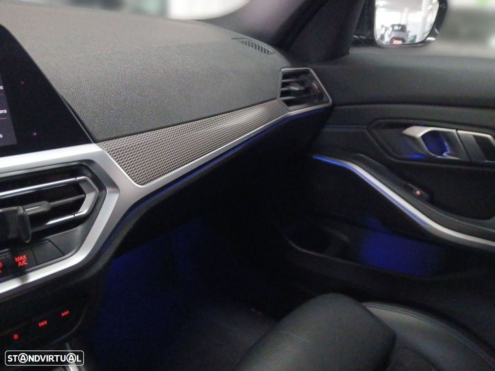 BMW 320 d Pack M Auto - 24