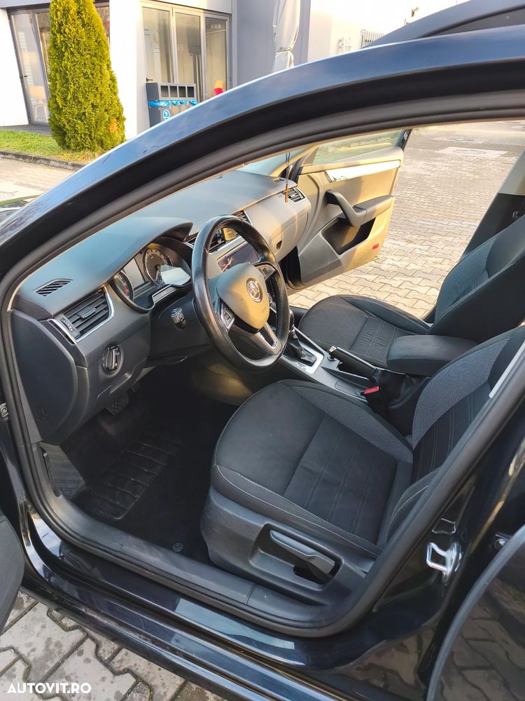 Skoda Octavia 1.6 TDI DSG Style - 7