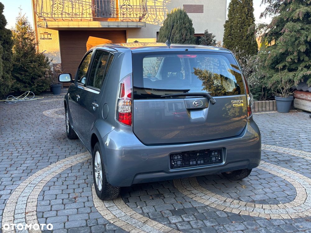 Daihatsu Sirion 1.3 - 3