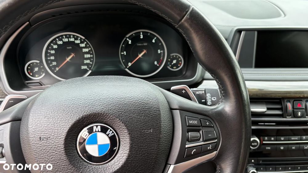 BMW X5 xDrive25d - 24