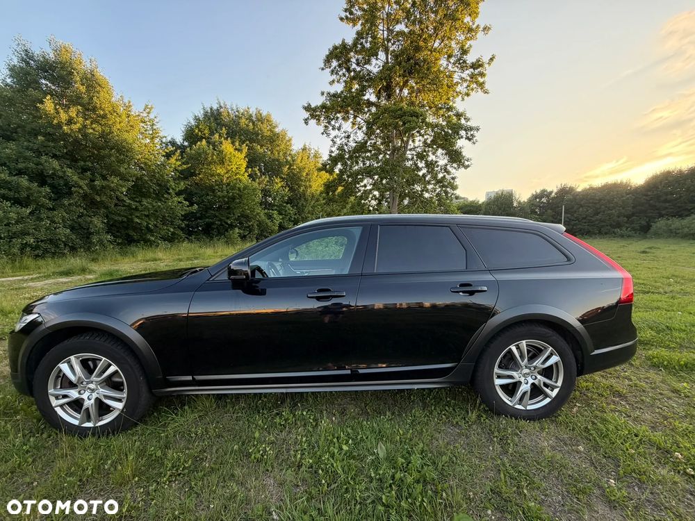 Volvo V90 D5 AWD Momentum - 3