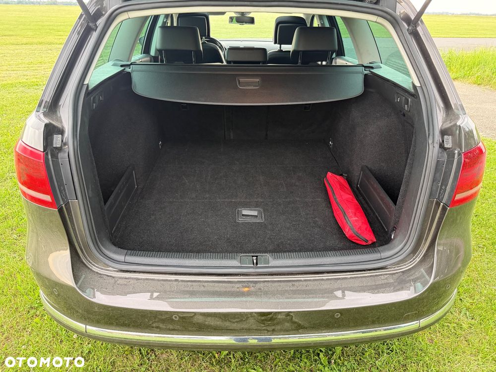 Volkswagen Passat 2.0 TDI Highline DSG - 12