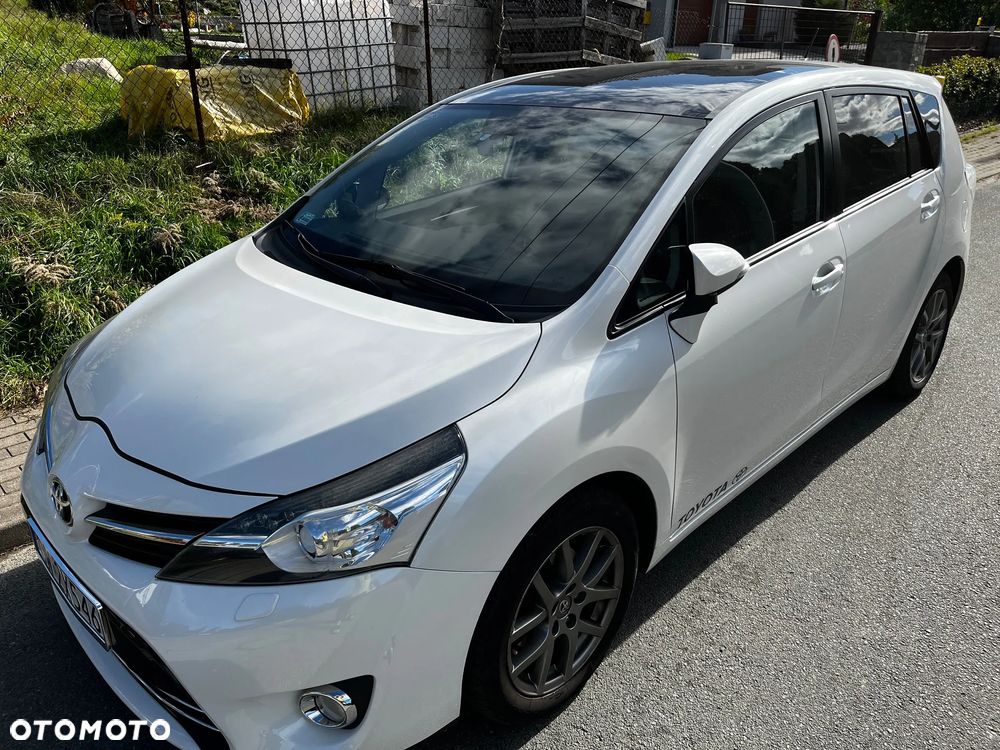 Toyota Verso 1.8 Prestige 7os - 1