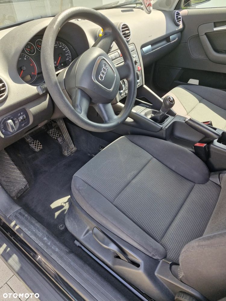 Audi A3 Sportback - 16